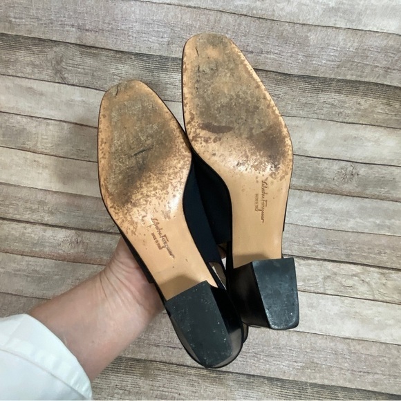 Womens Salvatore Ferragamo Black Buckled Slingback Heels Size 7.5 4A (narrow) - Picture 7 of 13